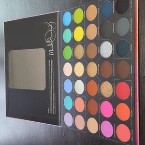 Morphe x Meredith Duxbury palette
